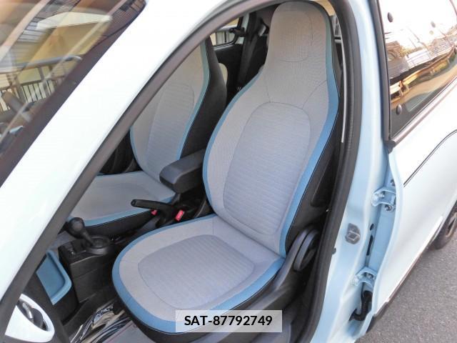 Renault TWINGO 2018-08 7797008-14