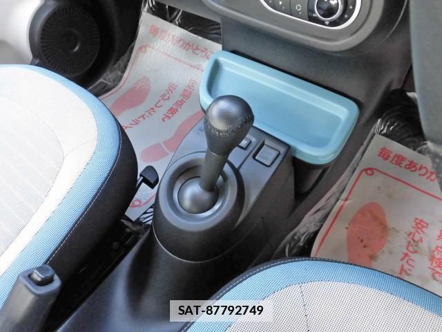 Renault TWINGO 2018-08 7797008-15