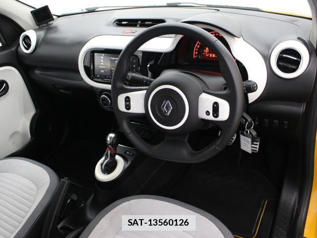 Renault TWINGO 2020-03 7806767-7