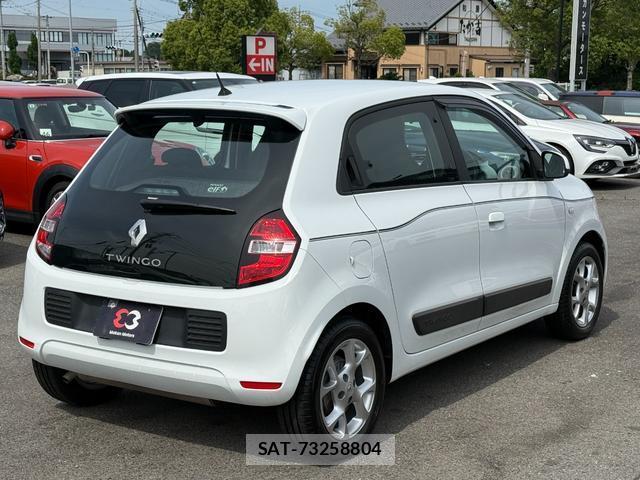 Renault TWINGO 2017-06 7808819-11