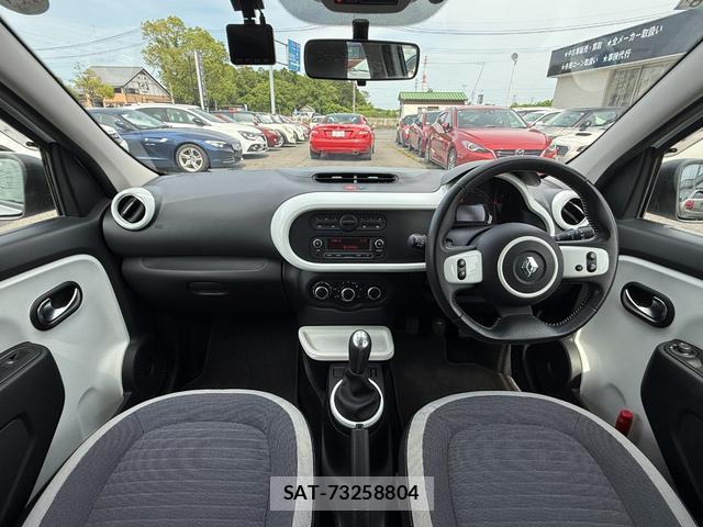 Renault TWINGO 2017-06 7808819-3