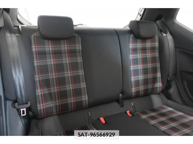 VolksWagen UP! 2019-11 7793159-11