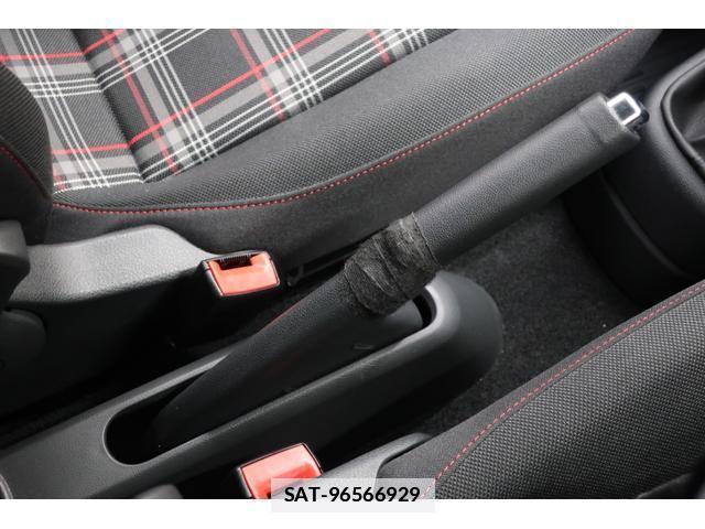 VolksWagen UP! 2019-11 7793159-9