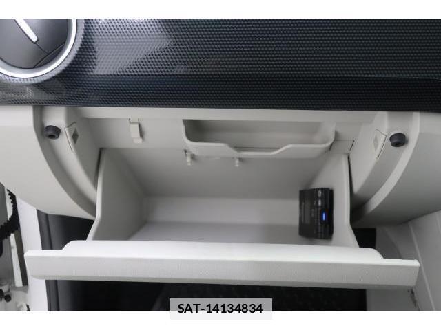VolksWagen UP! 2018-07 7793166-13