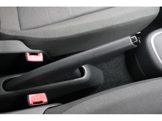 VolksWagen UP! 2013-04 7793184-9
