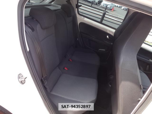 VolksWagen UP! 2013-11 7798815-5