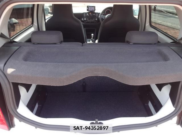VolksWagen UP! 2013-11 7798815-6