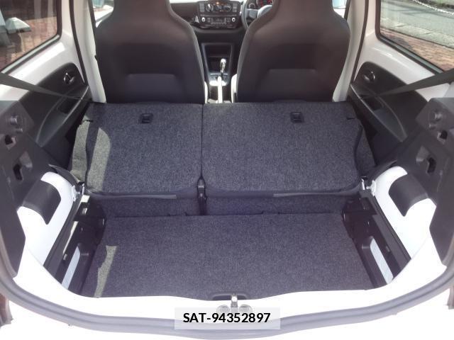 VolksWagen UP! 2013-11 7798815-7