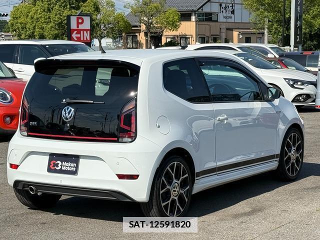 VolksWagen UP! 2019-05 7808813-12
