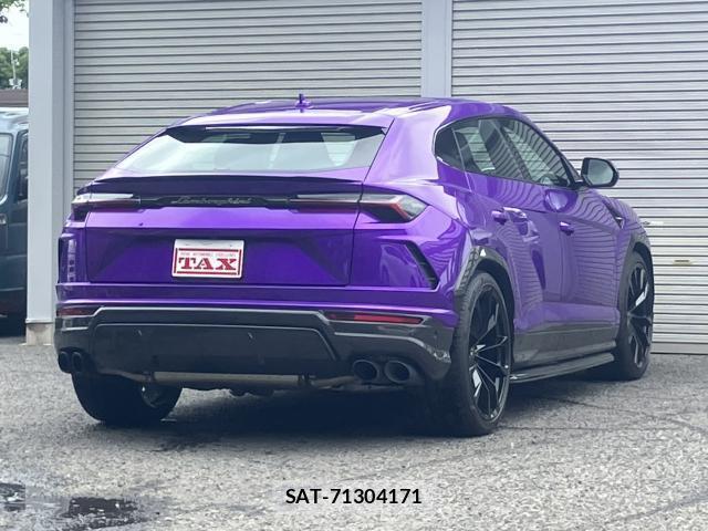 Lamborghini URUS 2022-03 7810206-1