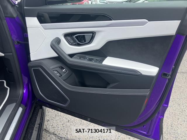 Lamborghini URUS 2022-03 7810206-15