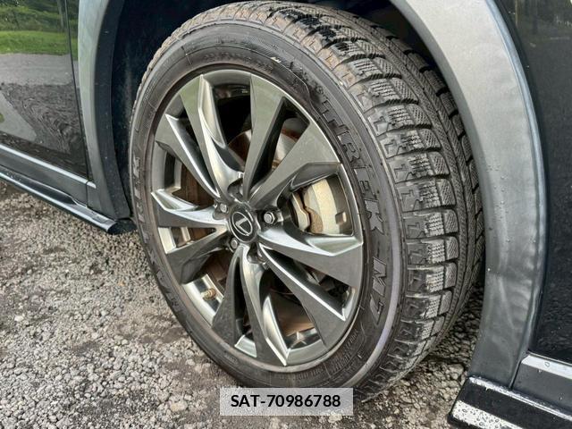 Lexus UX 2018-12 7794327-12