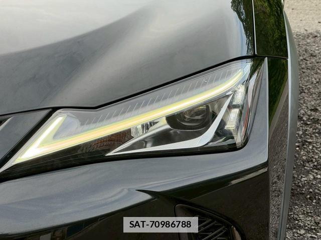 Lexus UX 2018-12 7794327-3