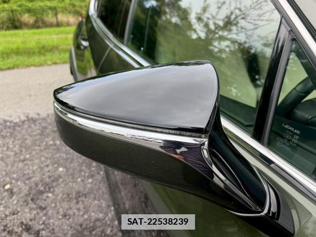 Lexus UX 2019-01 7794330-8