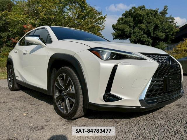 Lexus UX 2019-02 7794337-12
