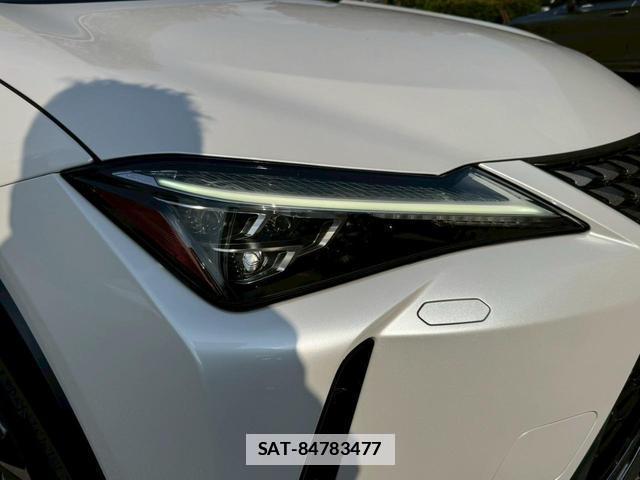 Lexus UX 2019-02 7794337-14