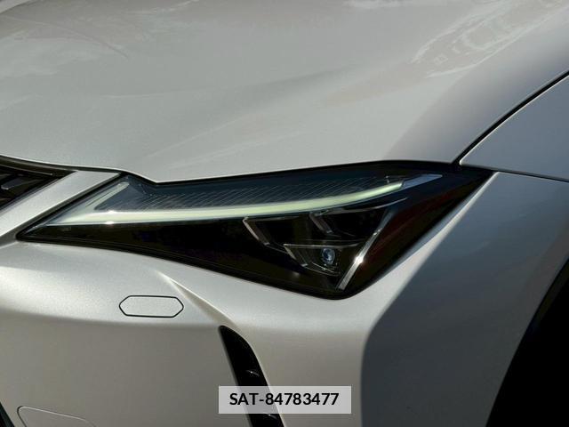 Lexus UX 2019-02 7794337-15