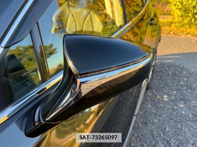 Lexus UX 2019-09 7794343-2