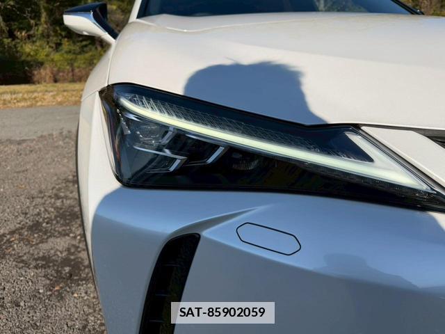 Lexus UX 2021-01 7794352-11