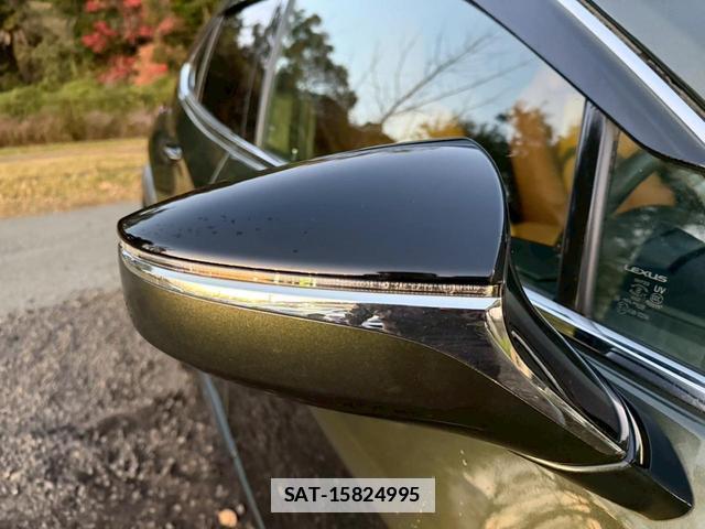 Lexus UX 2020-03 7794354-5