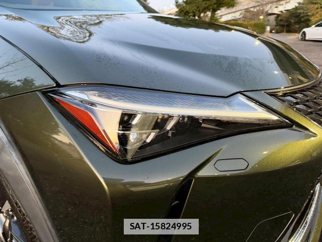 Lexus UX 2020-03 7794354-8