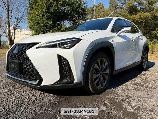 Lexus UX 2019-02 7794360-6