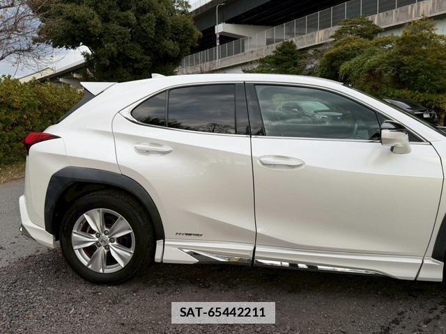 Lexus UX 2019-04 7794361-17
