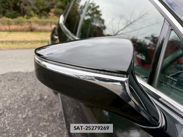 Lexus UX 2021-01 7794374-10