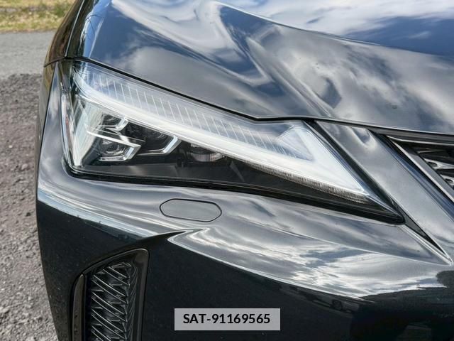 Lexus UX 2019-02 7794377-11
