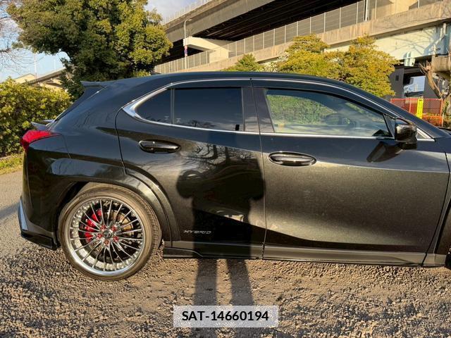 Lexus UX 2020-01 7794378-2