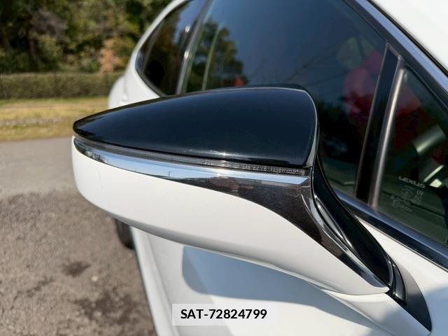 Lexus UX 2019-01 7794390-15