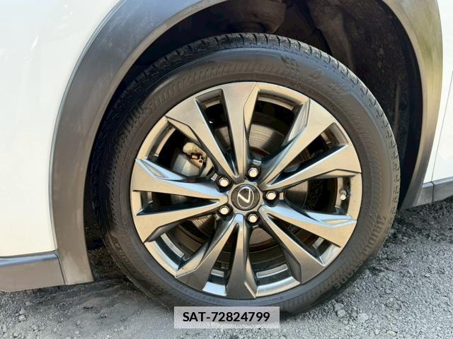 Lexus UX 2019-01 7794390-7
