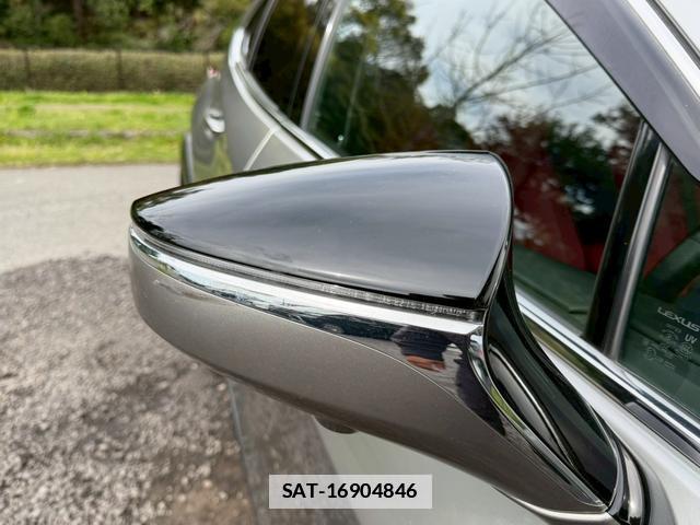 Lexus UX 2020-03 7794403-11