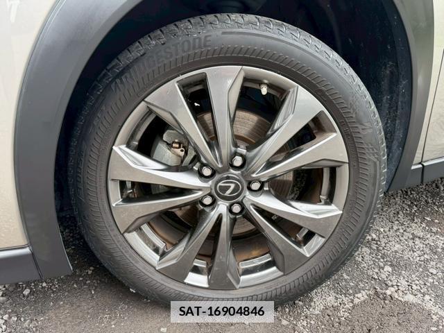 Lexus UX 2020-03 7794403-7