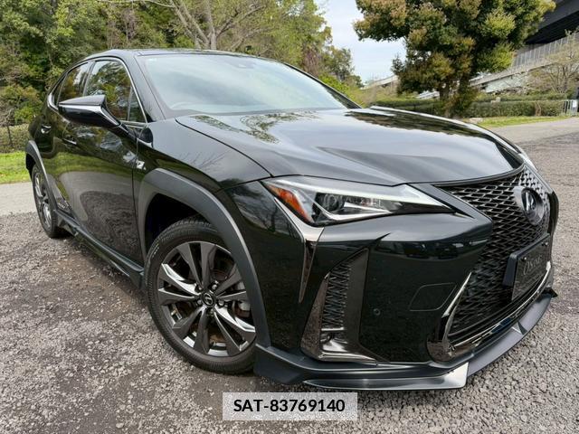 Lexus UX 2019-03 7794404-0