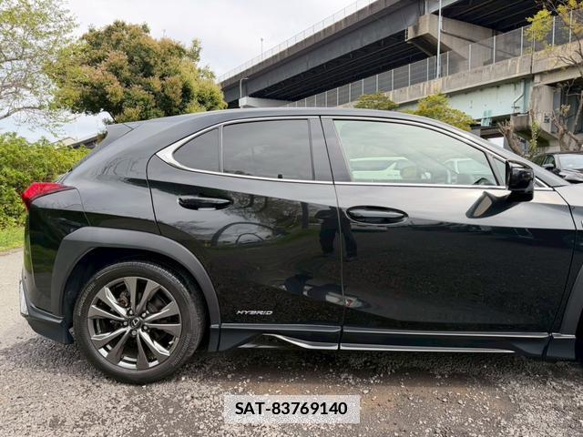 Lexus UX 2019-03 7794404-17