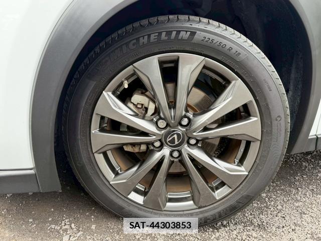 Lexus UX 2019-03 7794405-7