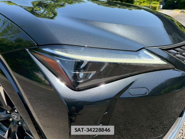 Lexus UX 2020-03 7794438-13