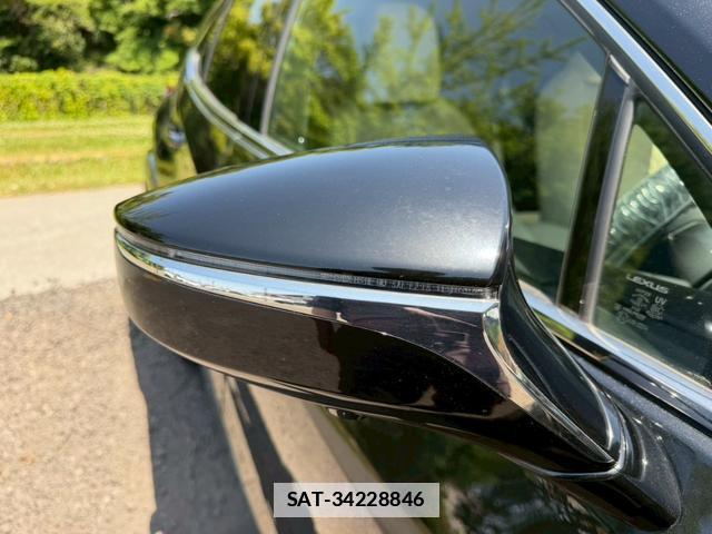 Lexus UX 2020-03 7794438-16