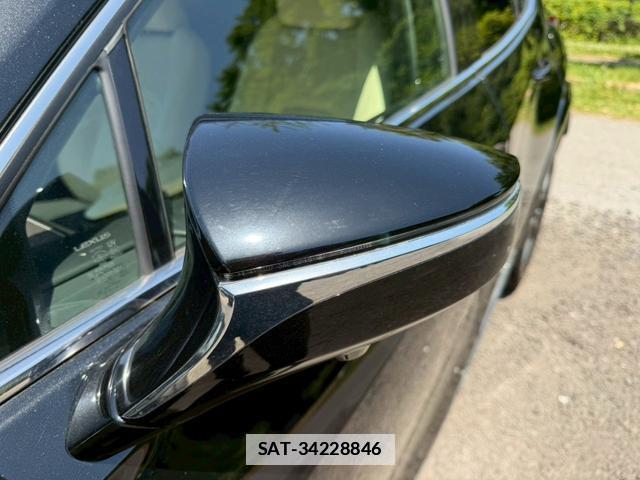 Lexus UX 2020-03 7794438-9