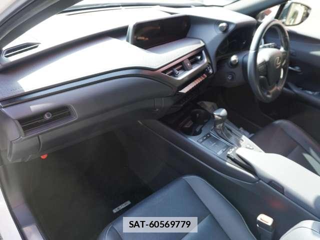 Lexus UX 2018-12 7795546-8