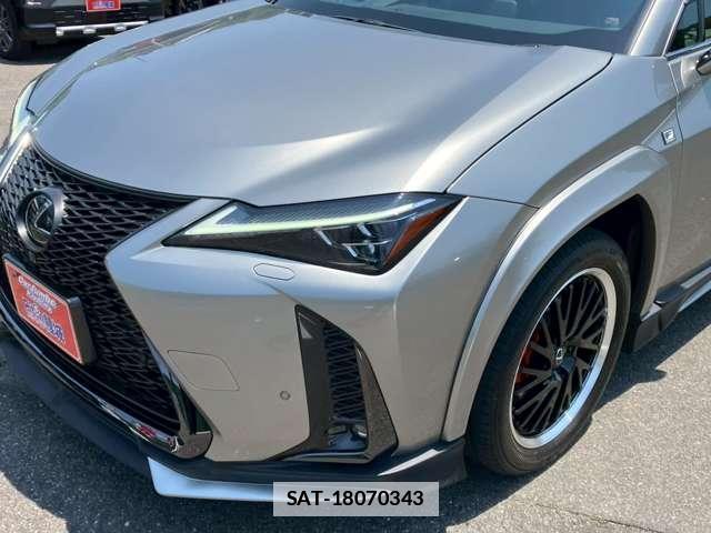 Lexus UX 2023-03 7795671-10