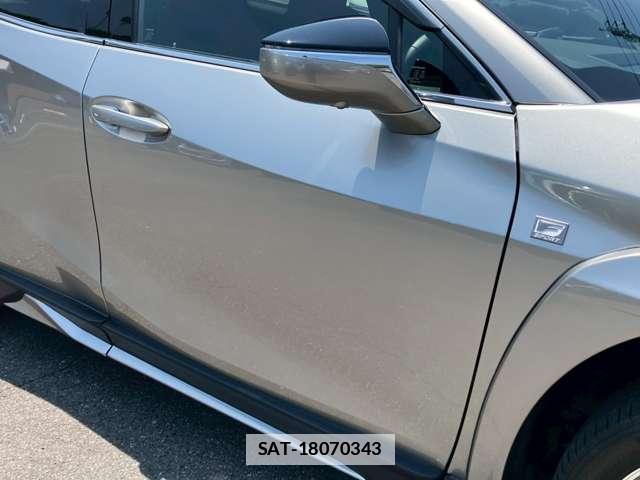 Lexus UX 2023-03 7795671-12
