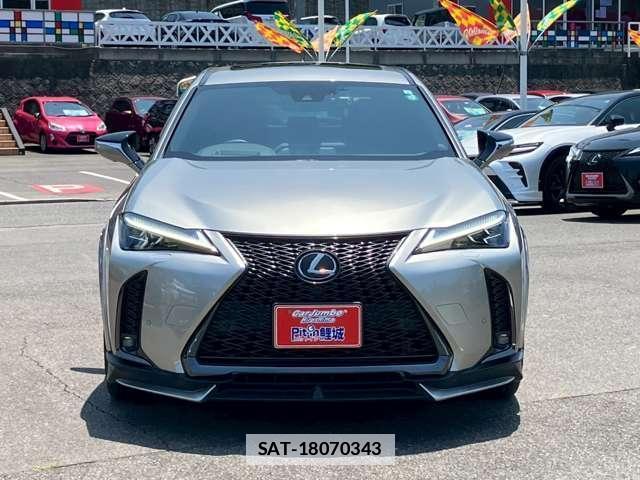 Lexus UX 2023-03 7795671-18