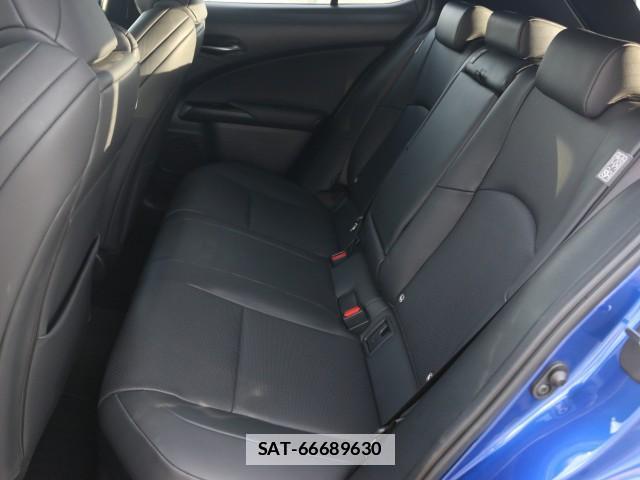 Lexus UX 2021-10 7796259-6