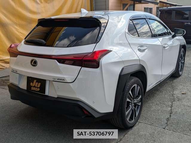 Lexus UX 2019-11 7798683-1