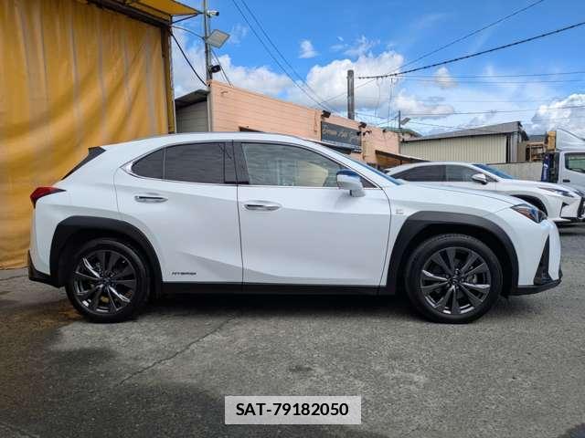 Lexus UX 2019-08 7798712-7