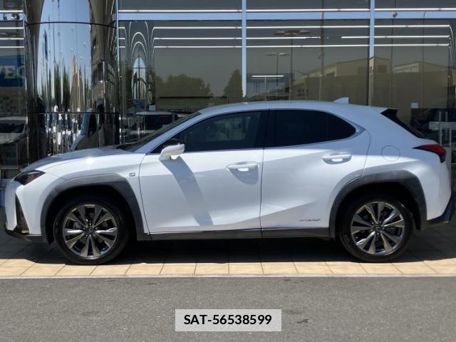Lexus UX 2021-04 7800918-1