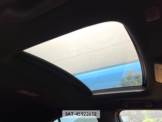 Lexus UX 2019-05 7801299-2