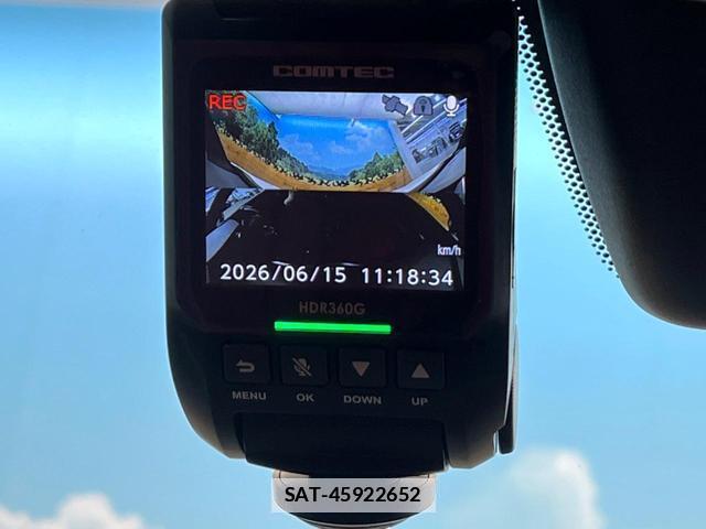 Lexus UX 2019-05 7801299-6